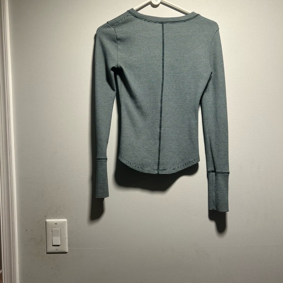 American Eagle stripped long sleeve shirt Sz Small. - Picture 2 of 6